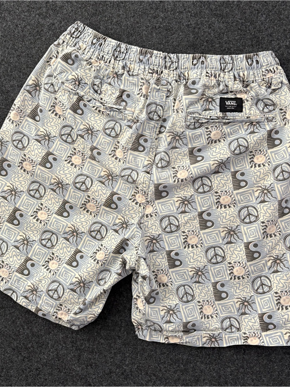 Vans Mens S Range Elastic Relaxed Shorts Peace Yin Yang Sun Print Skate Surf